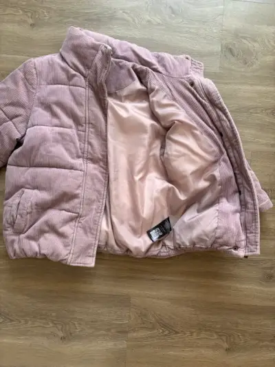 Chaqueta puffa Wild Lama rosada para niña - miniatura 2