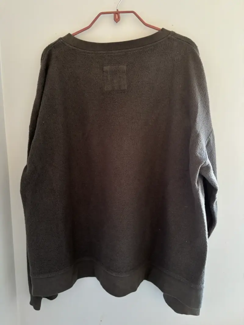 Polerón gris con botones Kivul talla XL - 2