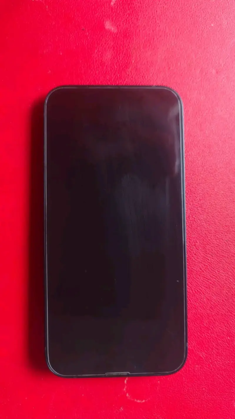 iPhone 13 excelente estado y batería al 88% - 2