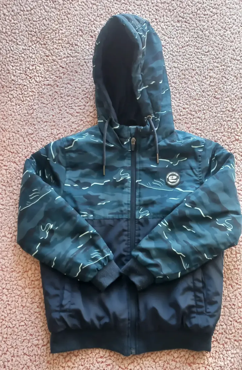 Chaqueta con capucha camuflada para niño - 1