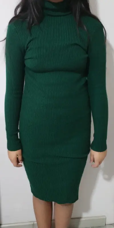 Vestido de punto ajustado en varios colores - miniatura 2