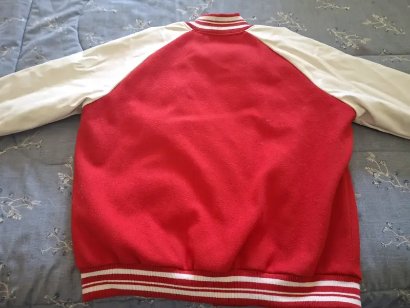 Chaqueta tipo varsity roja con logo mujer - 3