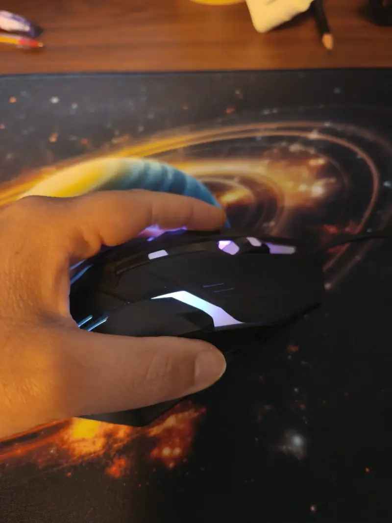 Mouse gamer con luces LED - 3