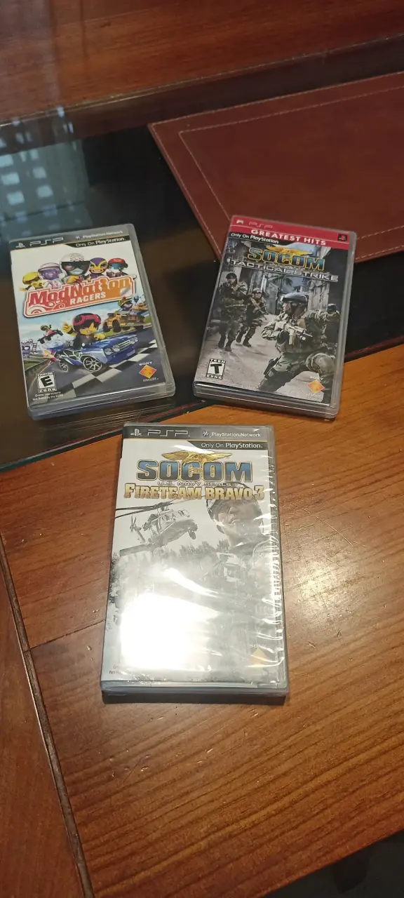 Juegos PSP ModNation Racers y SOCOM - 1