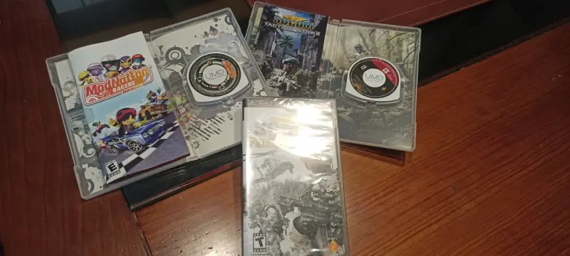 Juegos PSP ModNation Racers y SOCOM - 2
