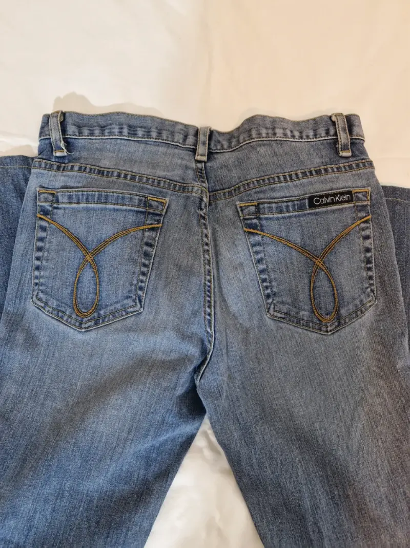 Jeans Calvin Klein para mujer en azul claro - 3