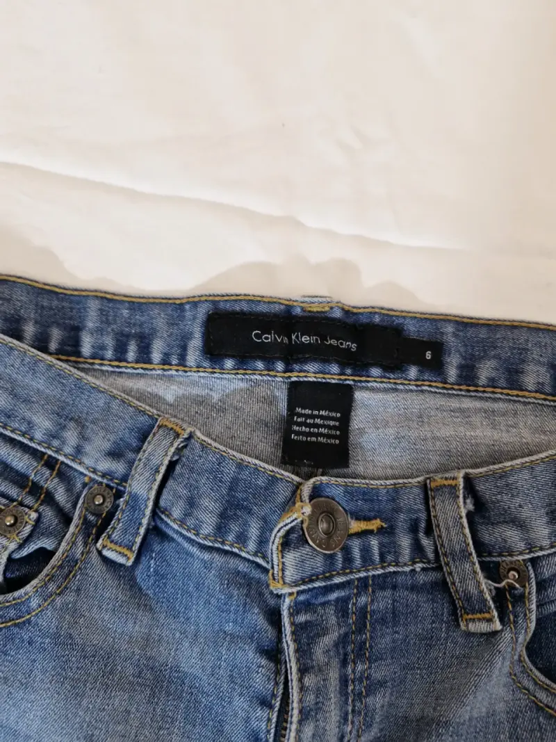 Jeans Calvin Klein para mujer en azul claro - 4