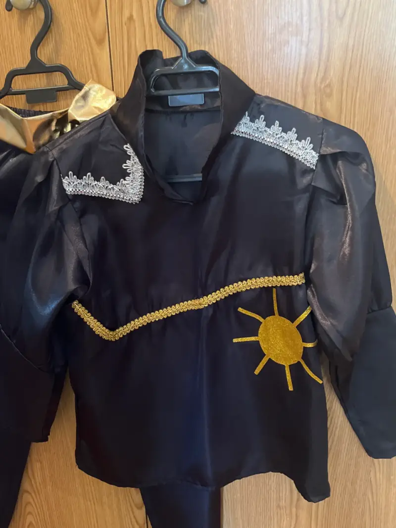 Traje norte (tirana) con diseño de sol talla 10/12 - 5