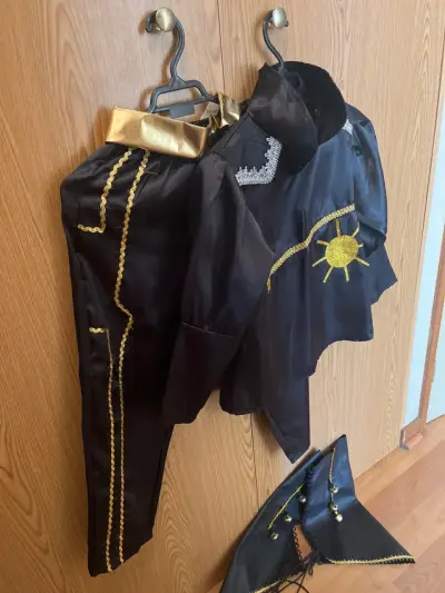 Traje norte (tirana) con diseño de sol talla 10/12 - miniatura 6