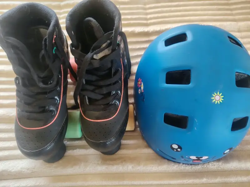 Patines Decathon No35 +casco mediano - 5