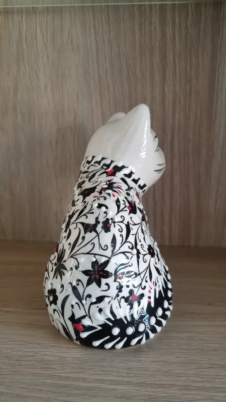 Figura decorativa de gato cerámico - 2