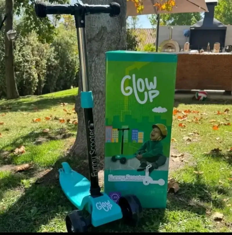 Scooter infantil Glow Up con luces LED