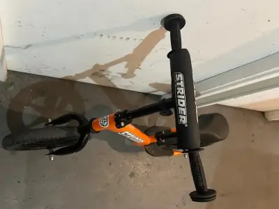 Bicicleta de equilibrio Strider Sport naranja para niños - miniatura 2