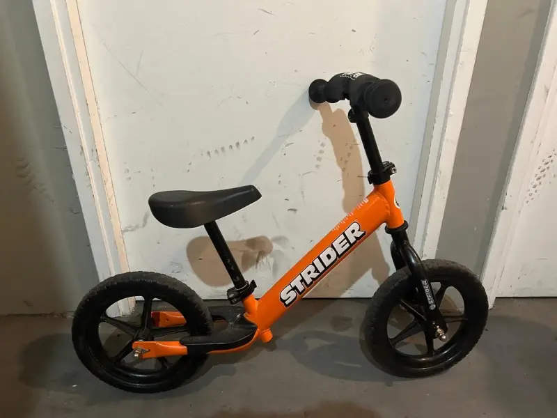 Bicicleta de equilibrio Strider Sport naranja para niños - 3