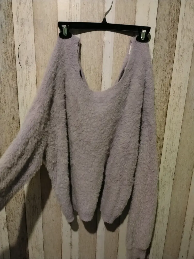 Suéter de lana gris suave para mujer - 1