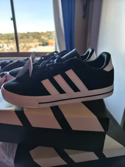 Zapatillas Adidas Daily 4.0 Negras - miniatura 2