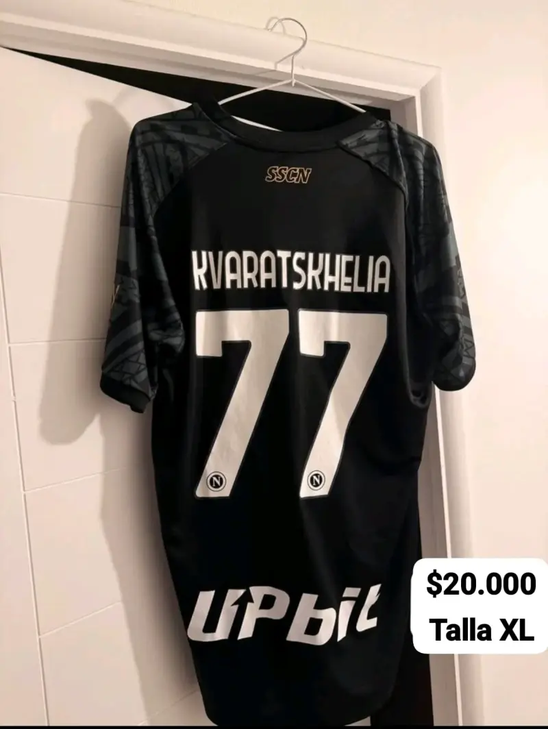 Camiseta negra EA7 Napoli talla XL - 2