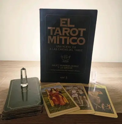 Set de Cartas El Tarot Mítico con Guía - miniatura 2