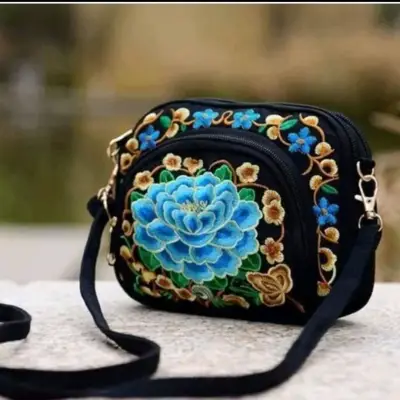 Mini cartera floral colorido con correa ajustable - miniatura 1