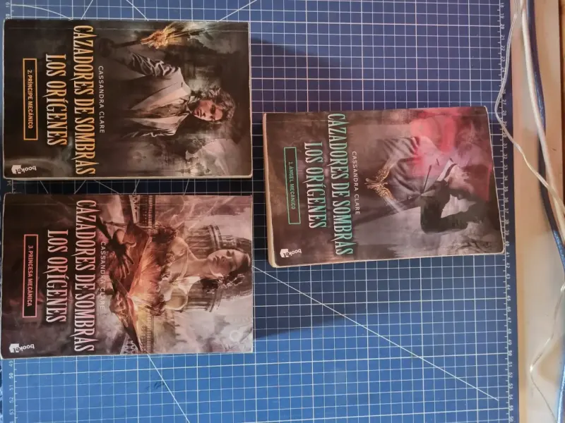 libros Cazadores de Sombras de Cassand - 1