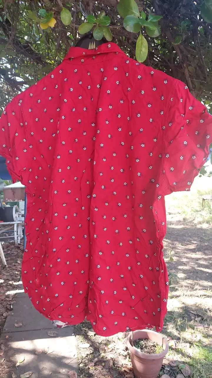 Blusa roja floral Liz Claiborne - 4
