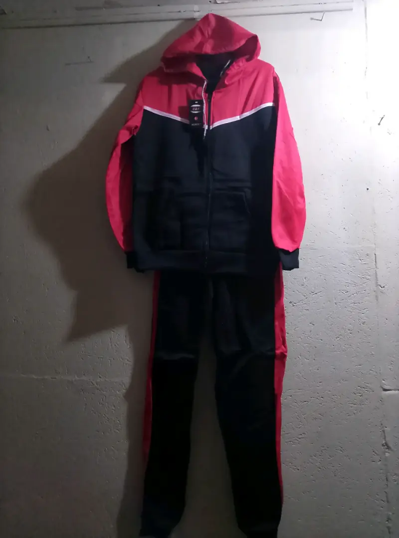 Conjunto deportivo para mujer en varios colores - 2