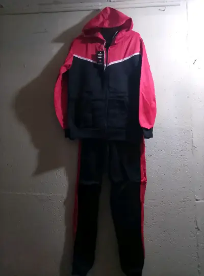 Conjunto deportivo para mujer en varios colores - miniatura 2