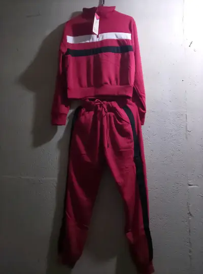 Conjunto deportivo para mujer en varios colores - miniatura 6