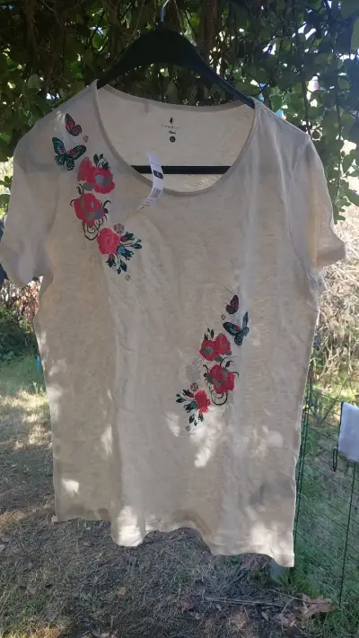 Polera beige con estampado floral Newport XL - miniatura 1