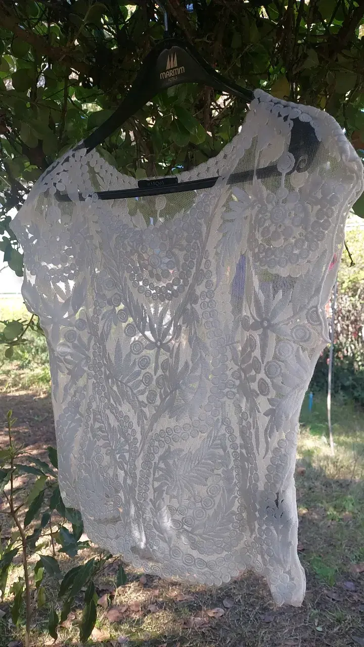 Blusa de encaje blanca Marquis talla L - 1