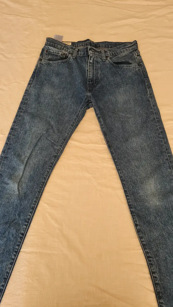 Jeans levi strauss, jeans MUV2 y camisas varias - 5