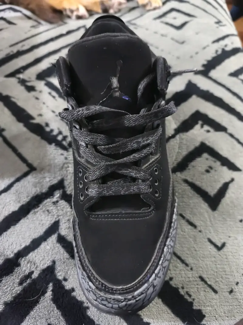 Zapatillas deportivas negras de hombre con diseño moderno - 2