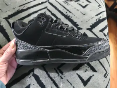 Zapatillas deportivas negras de hombre con diseño moderno - miniatura 3