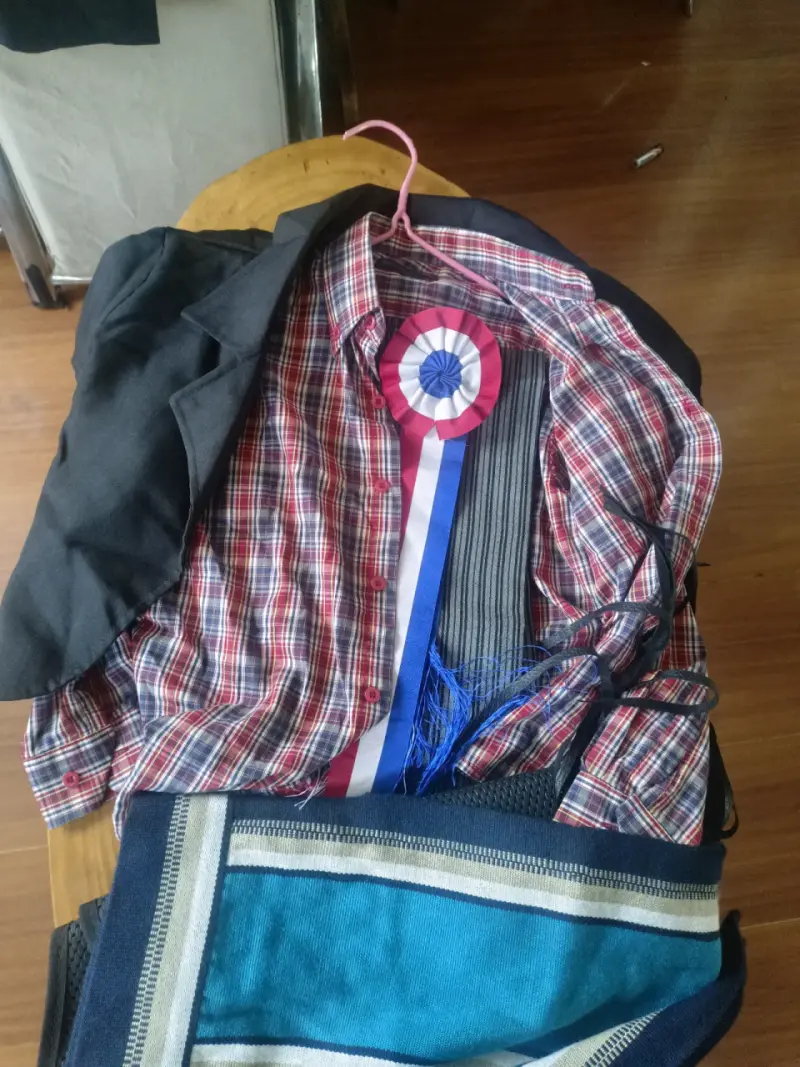 Traje de huaso chileno con manta y faja - 2