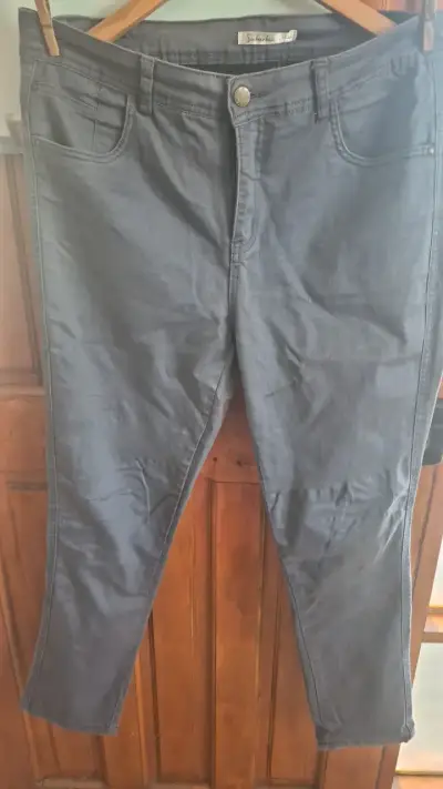 Pantalones de mezclilla grises Suburbia para mujer - miniatura 1