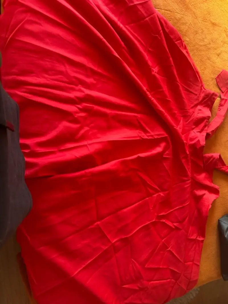 Falda roja larga  se ajusta en la cintura - 6