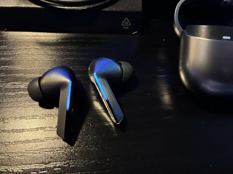Auriculares Samsung Galaxy Buds3 Pro con estuche - 4