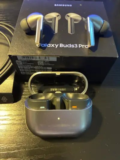 Auriculares Samsung Galaxy Buds3 Pro con estuche - miniatura 6