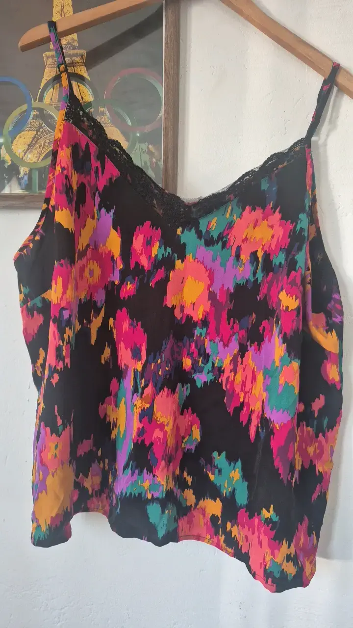 Blusa de tirantes con estampado colorido - 1