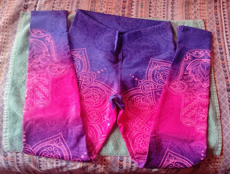 Calza deportiva con diseño mandala - 1