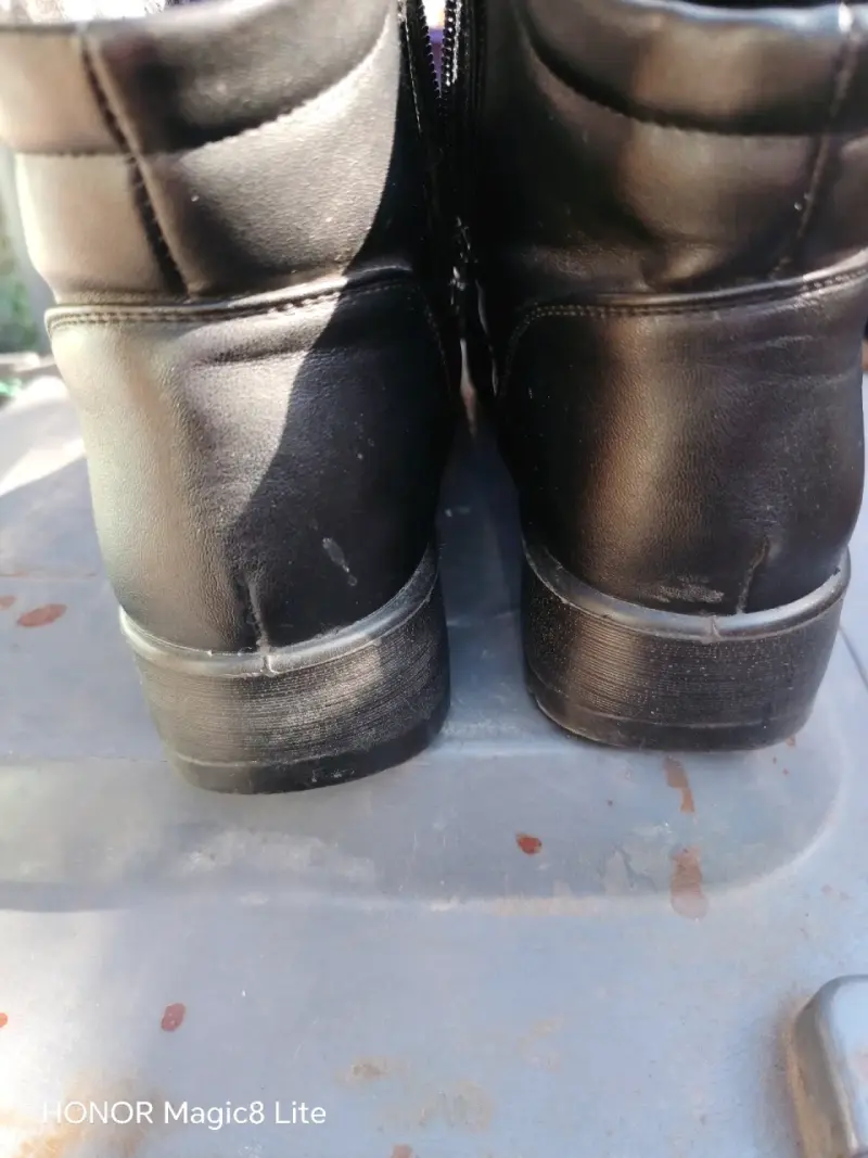 Botines de cuero negro con cierre lateral - 3