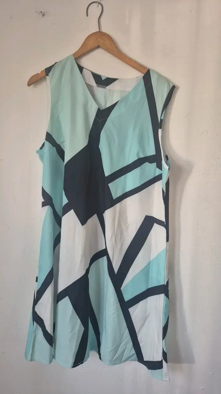Vestido sin mangas estampado geométrico - 1