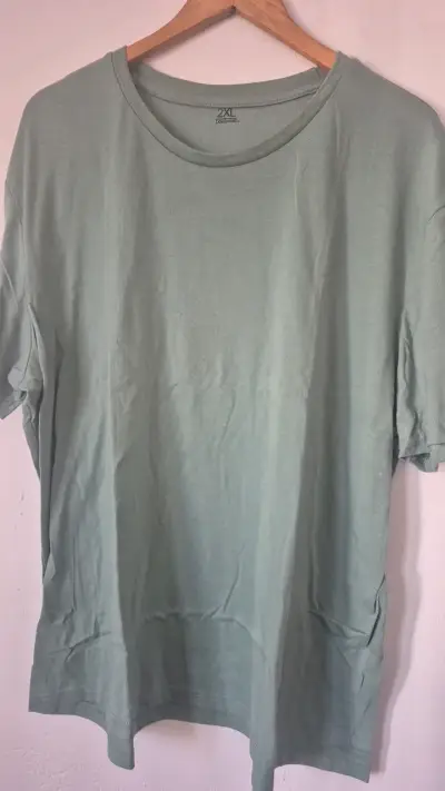Polera verde talla 2XL para hombre - miniatura 1