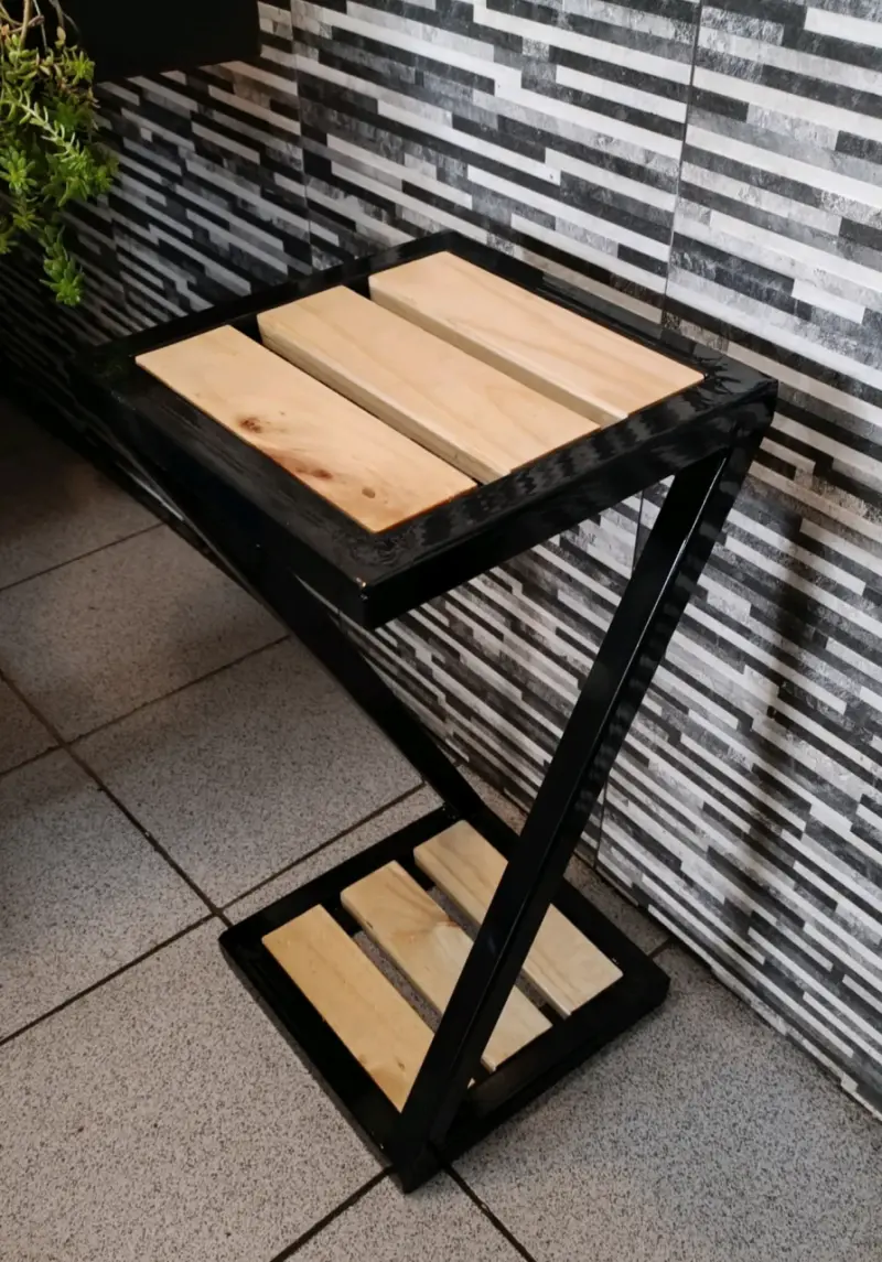 Soporte para plantas de hierro y madera - 2