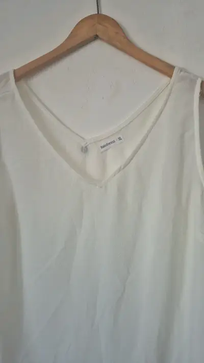 Blusa sin mangas blanca talla XL - miniatura 2