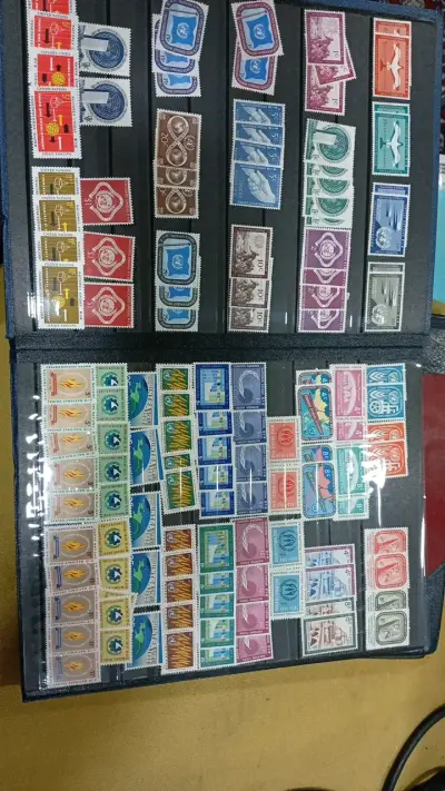 Álbum de Estampillas con Colección Variada - miniatura 2