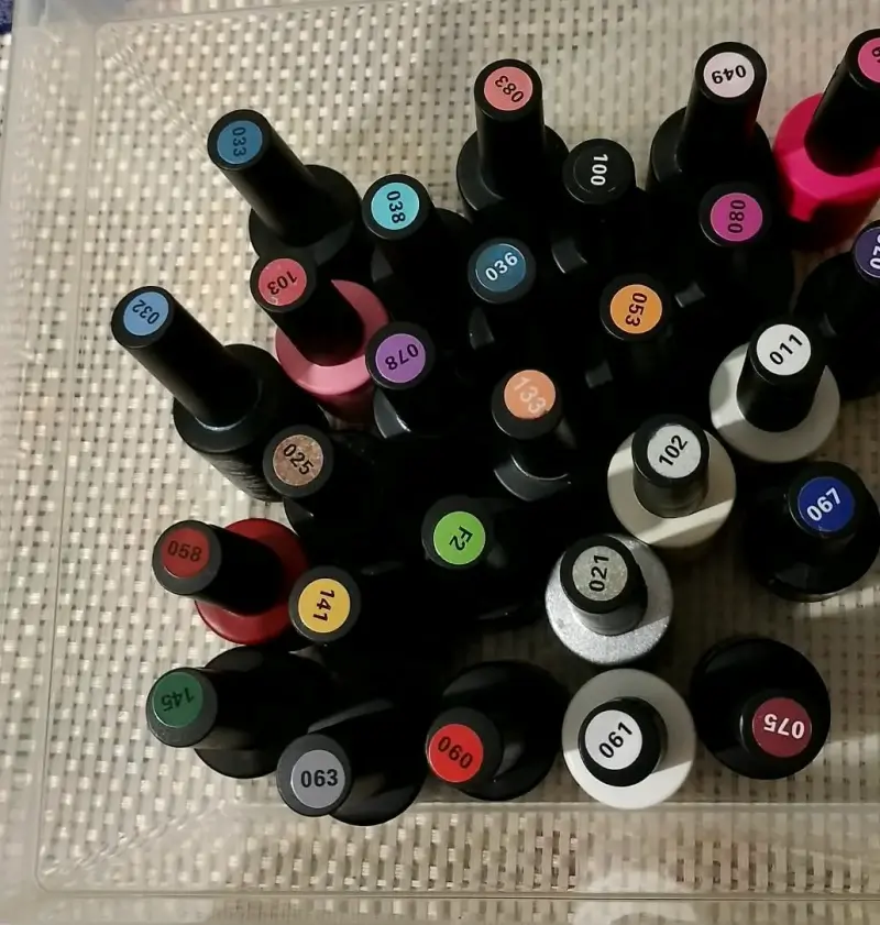 Kit de Manicure con Esmaltes y Lámpara LED - 2