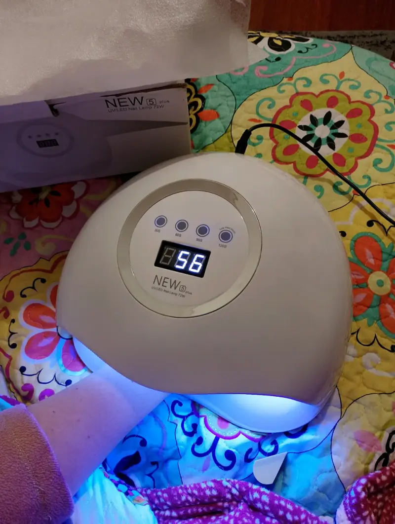 Kit de Manicure con Esmaltes y Lámpara LED - 3