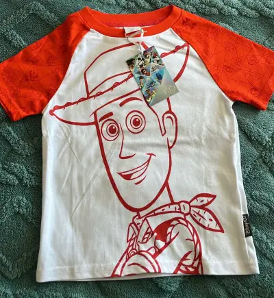 Polera infantil Toy Story con diseño de Woody - miniatura 1