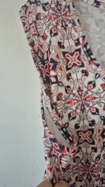 Polera sin mangas estampada MNL Corona - miniatura 4